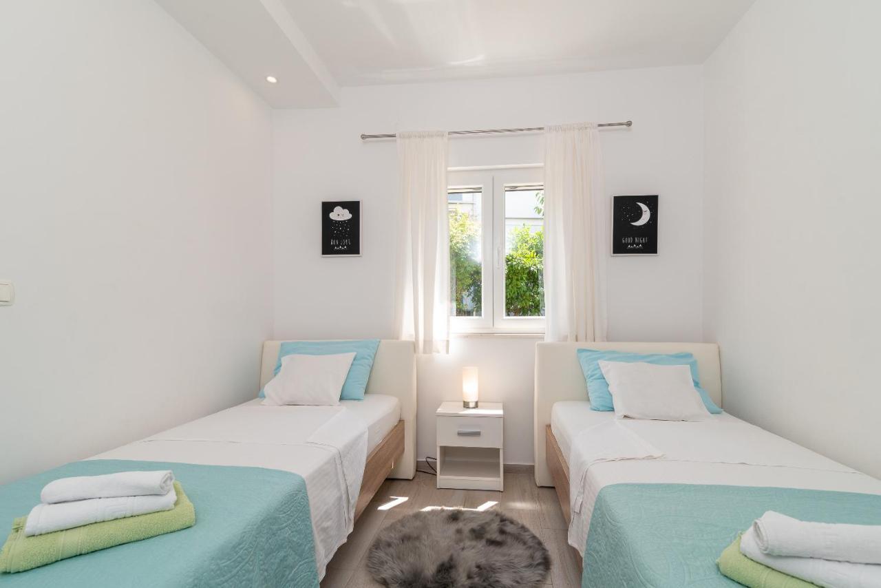 Apartment Ela Trogir Kültér fotó